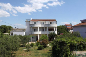 Apartments with a parking space Pirovac, Sibenik - 6276